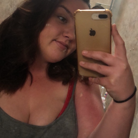 Meet your Posher, Zoie - Picture 4 of 8